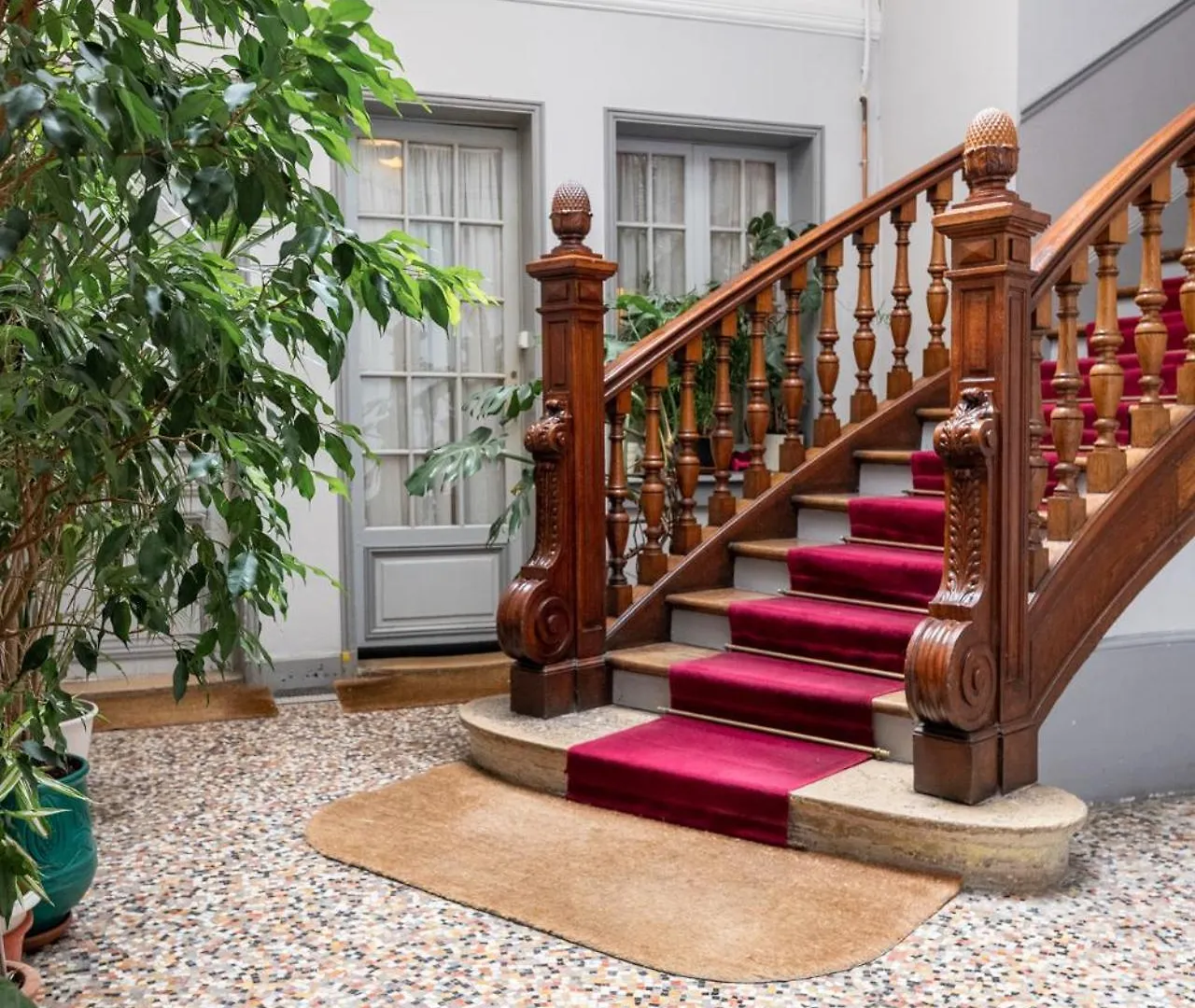 Paris Passy Spacieux 2 Chambres Balcon