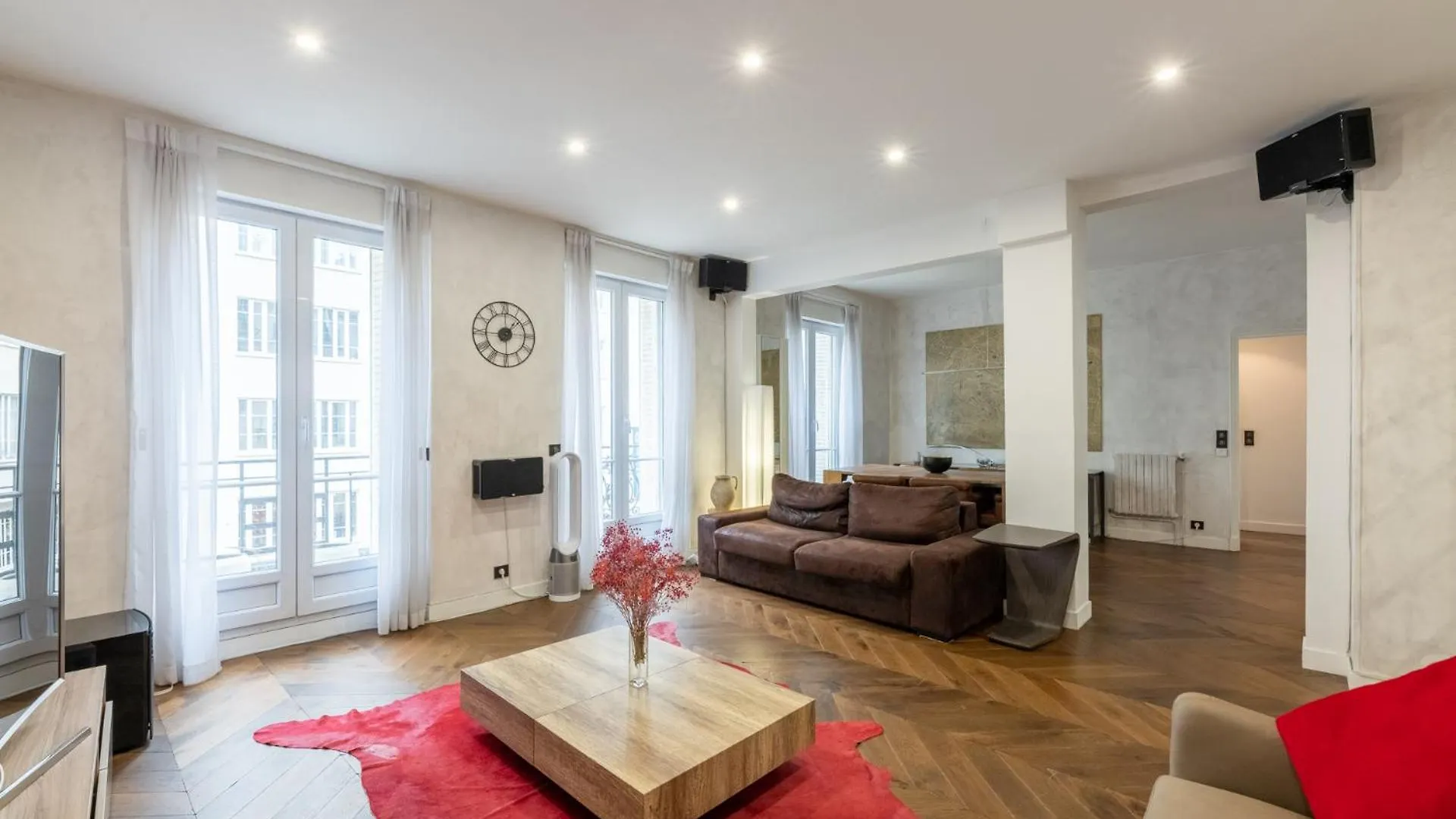 Paris Passy Spacieux 2 Chambres Balcon Apartment