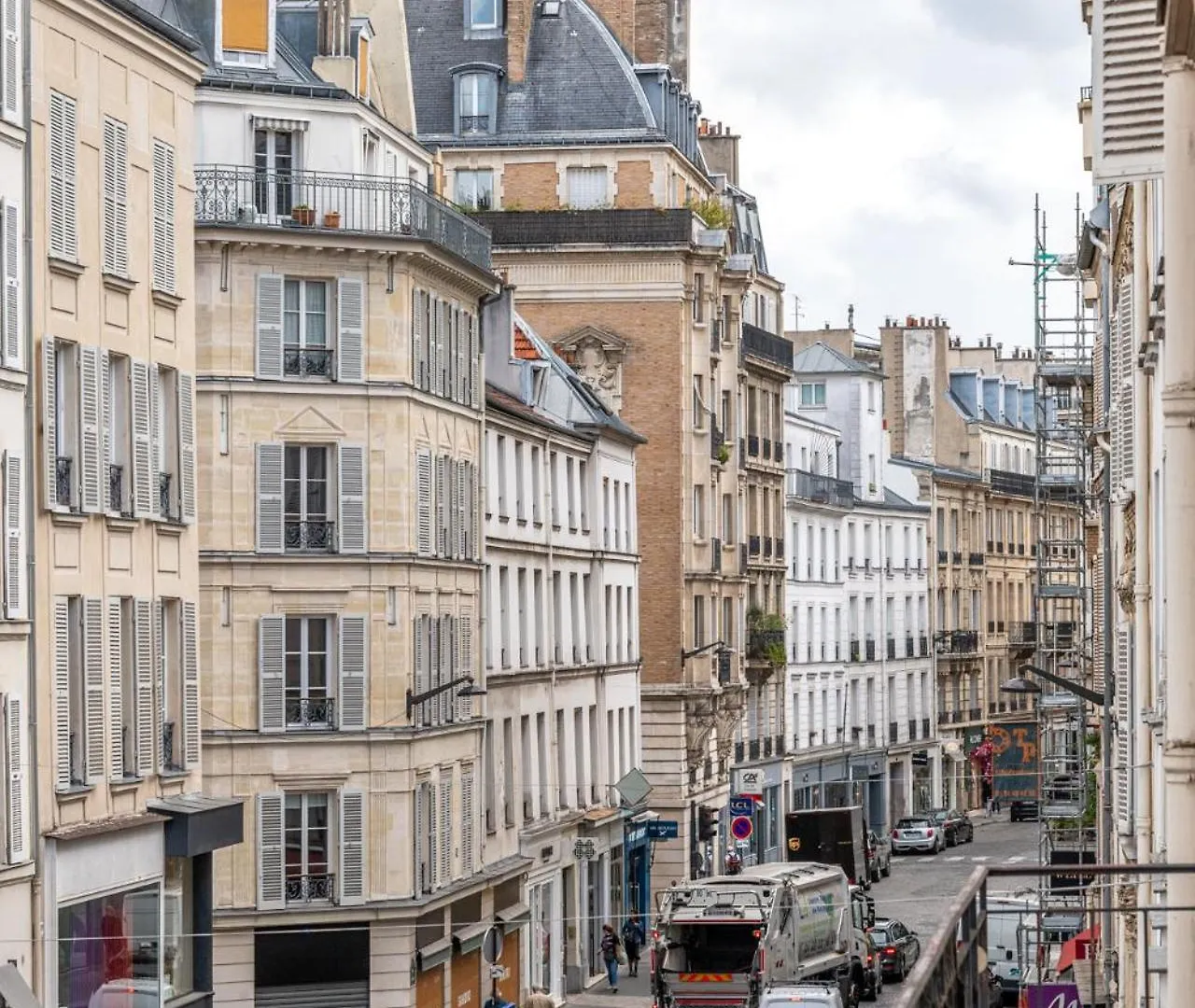Apartment Paris Passy Spacieux 2 Chambres Balcon