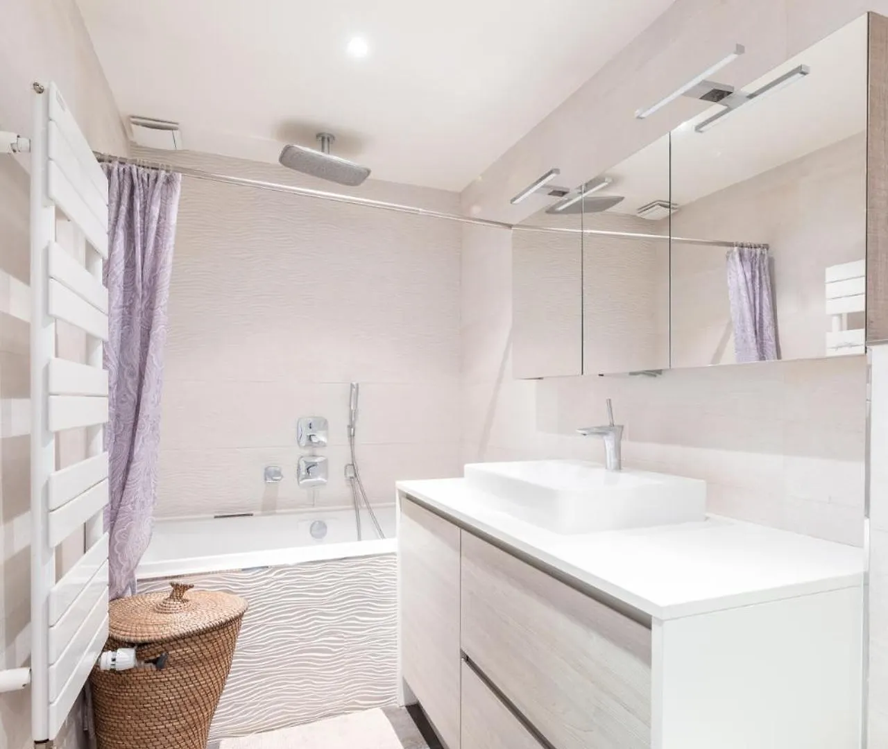 Apartment Paris Passy Spacieux 2 Chambres Balcon
