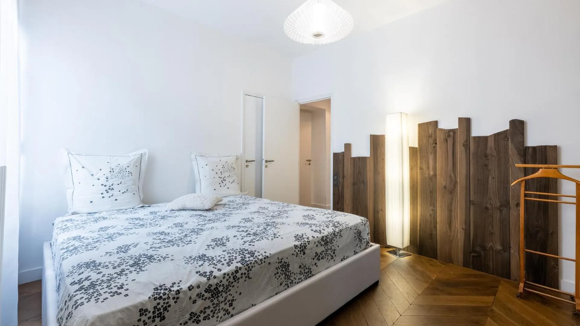 Apartment Paris Passy Spacieux 2 Chambres Balcon