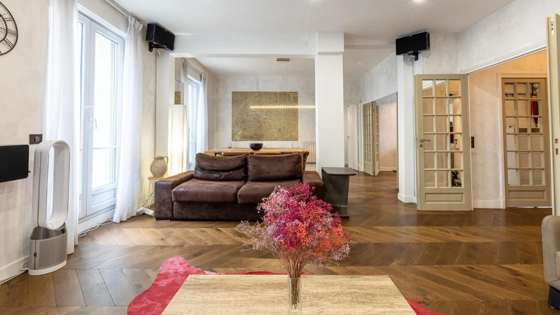 Apartment Paris Passy Spacieux 2 Chambres Balcon France