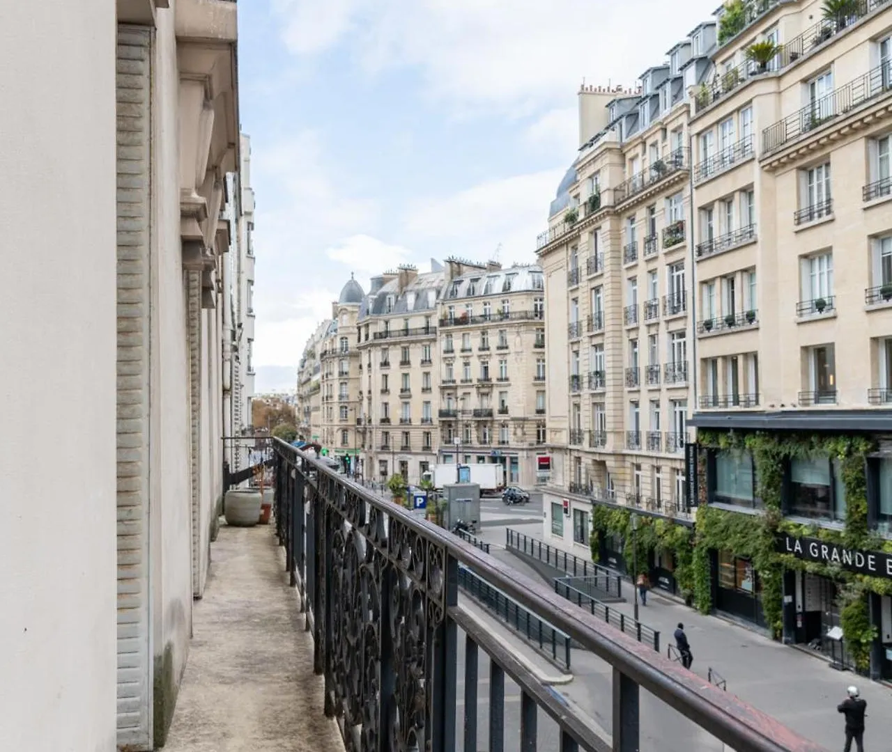 Paris Passy Spacieux 2 Chambres Balcon Apartment